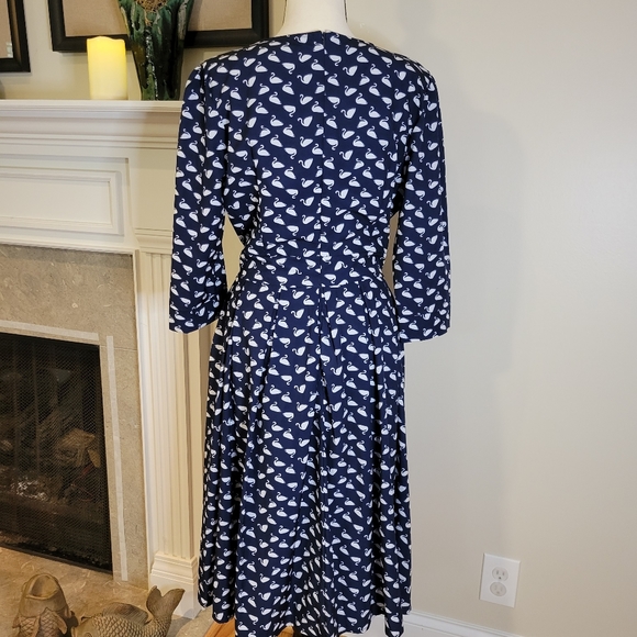 Rico Bruno, A-line with Swan Print - Picture 5 of 9